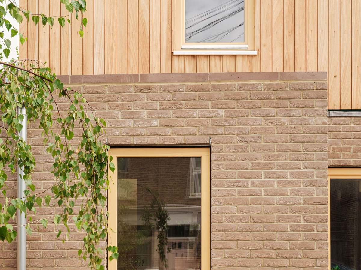 A view of the architectural timber glazing used for Urban Retreat project