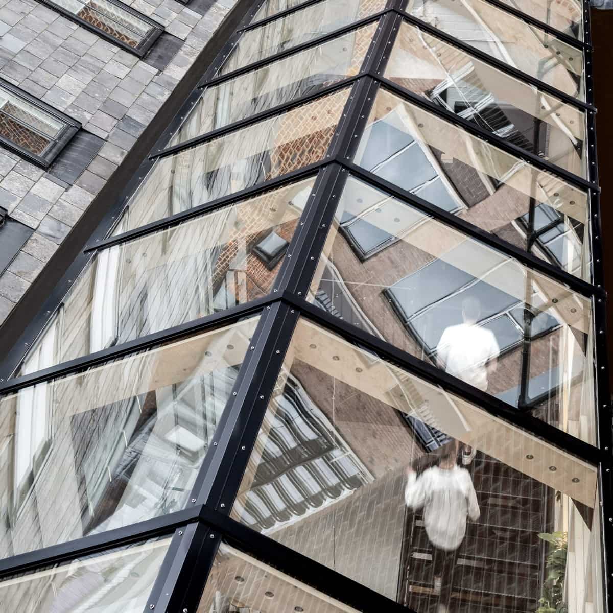 Roof glazing